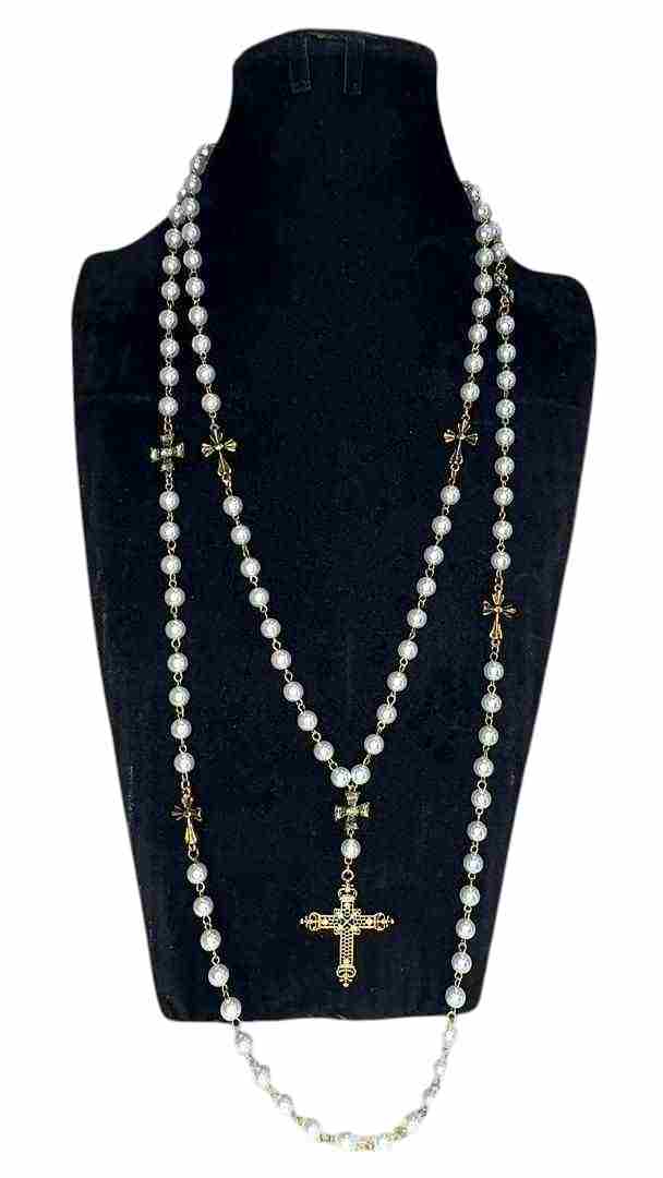 Dropping Pearl Necklace